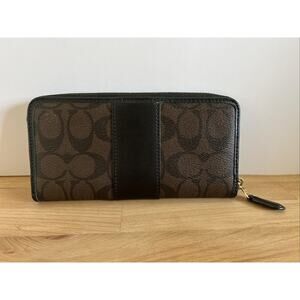 Women’s Coach Signature Leather Accordion Zip Wallet. F54630 Brown/black.
